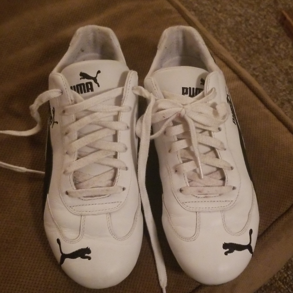 Puma tennis shoes